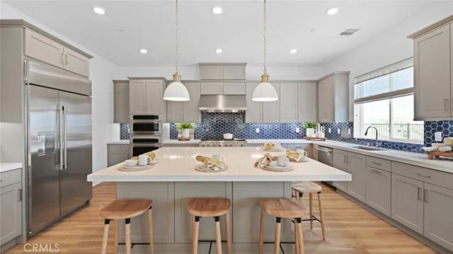 29519 Corte Azulejo, Valencia, CA 91354