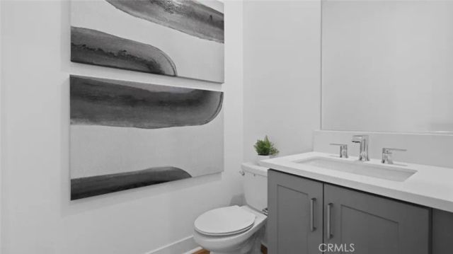 29519 Corte Azulejo, Valencia, CA 91354