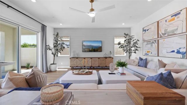 29519 Corte Azulejo, Valencia, CA 91354