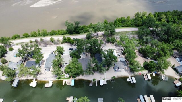 S-1095 Maple Lane, Fremont, NE 68025