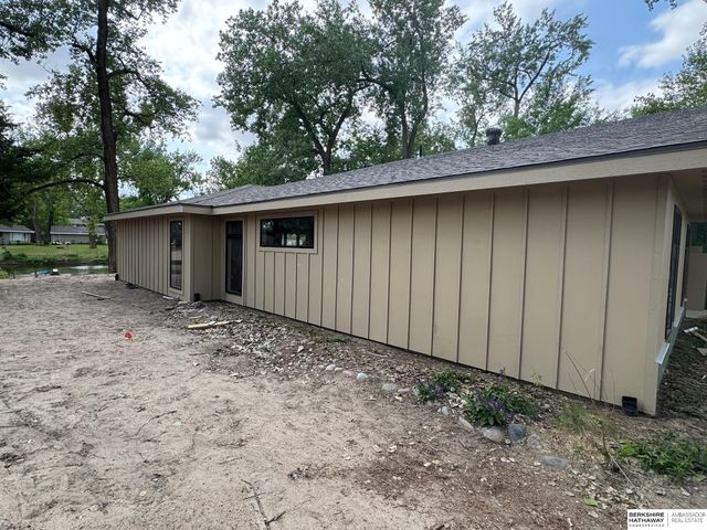 S-1095 Maple Lane, Fremont, NE 68025