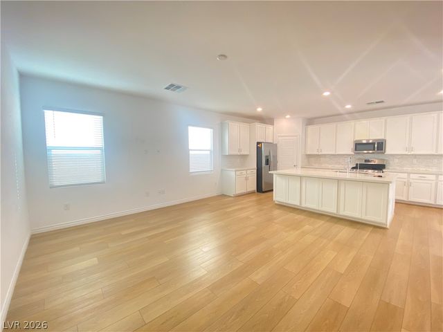 3995 Redwood Glen Court, Las Vegas, NV 89141