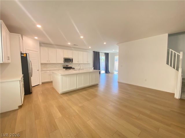 3995 Redwood Glen Court, Las Vegas, NV 89141