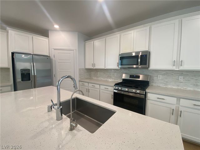 3995 Redwood Glen Court, Las Vegas, NV 89141