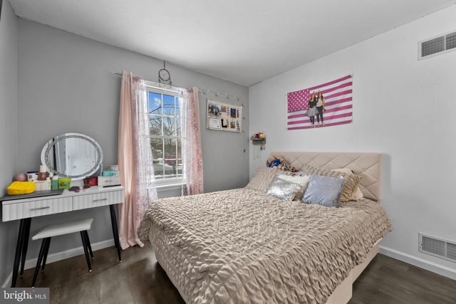 11 YORKTOWNE CT, Littlestown, PA 17340