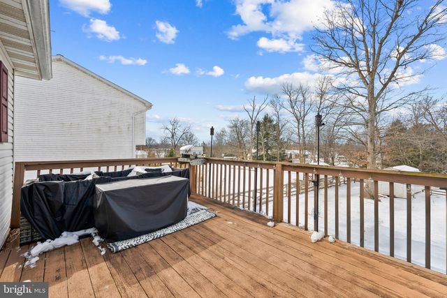 11 YORKTOWNE CT, Littlestown, PA 17340