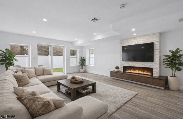 167 Kipp Ave, Hasbrouck Heights Boro, NJ 07604