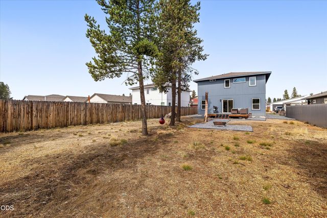 16487 Bassett Road, La Pine, OR 97739