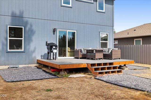 16487 Bassett Road, La Pine, OR 97739