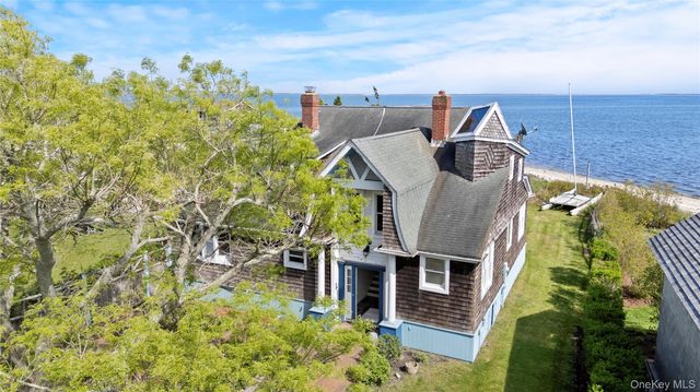 4 Shore Road, Bellport Village, NY 11713