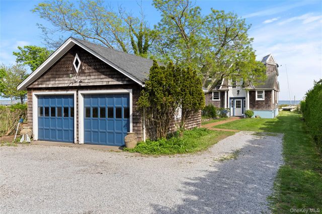 4 Shore Road, Bellport Village, NY 11713