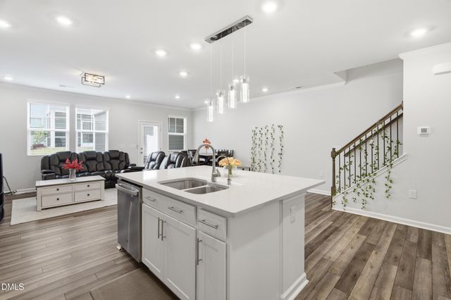 1712 Sweet Gardenia Way, Apex, NC 27502