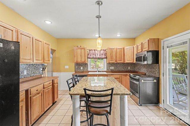 222 Hickory Grove Road, Mcadenville, NC 28101