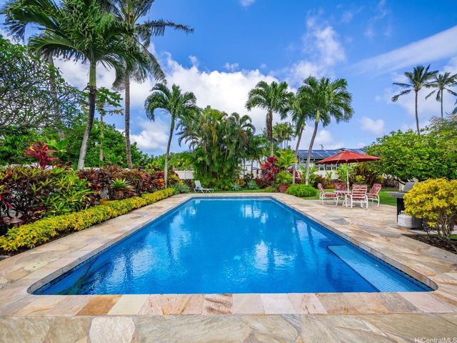 294 Awakea Road, Kailua, HI 96734