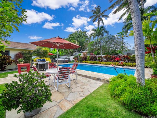 294 Awakea Road, Kailua, HI 96734