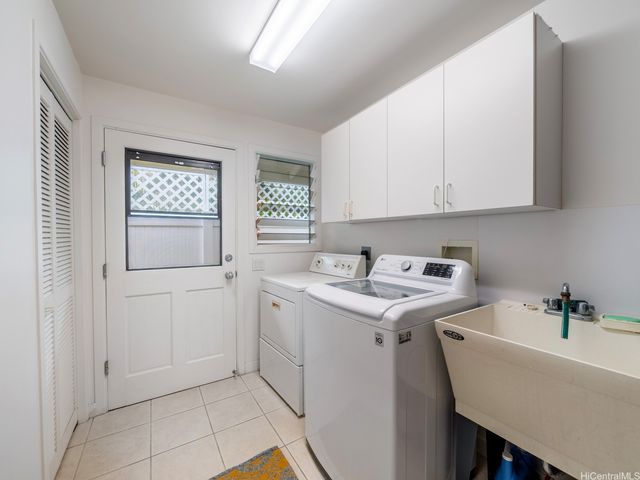 294 Awakea Road, Kailua, HI 96734