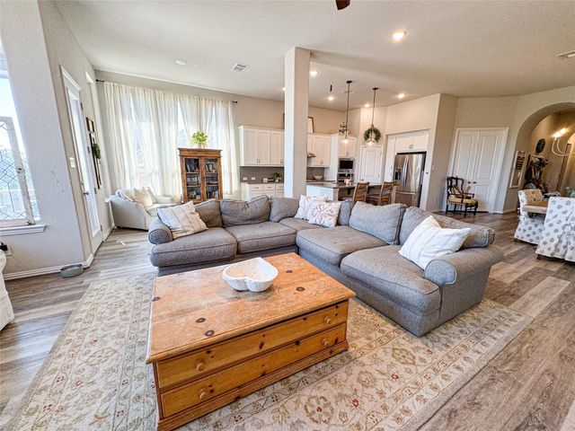 7609 Turnback Ledge TRL, Lago Vista, TX 78645