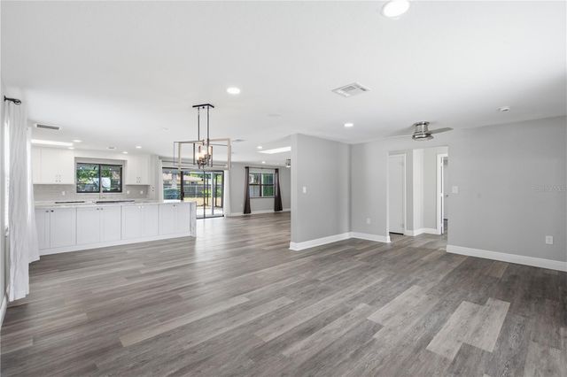 1433 ELLISON LANE, Lakeland, FL 33801