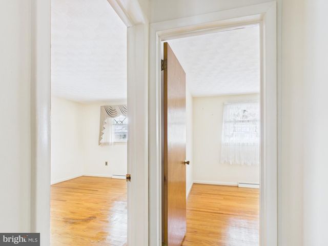 2370 LOUCKS RD, York, PA 17408