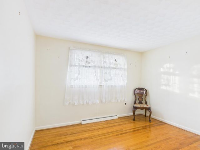 2370 LOUCKS RD, York, PA 17408