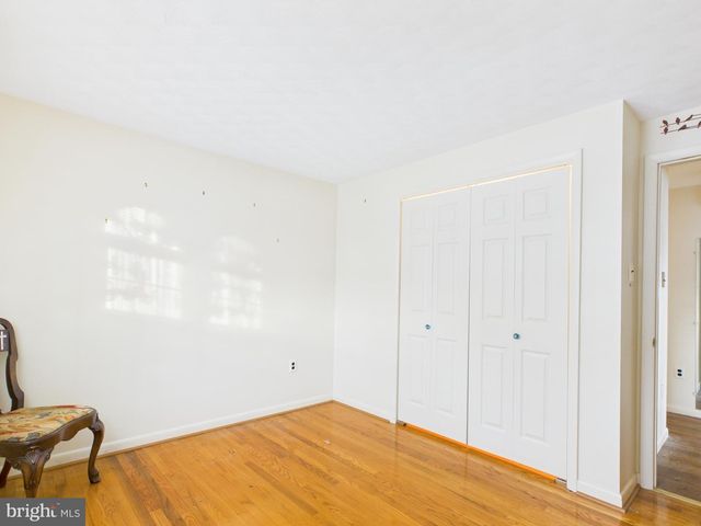 2370 LOUCKS RD, York, PA 17408