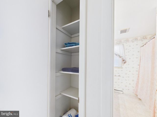 2370 LOUCKS RD, York, PA 17408