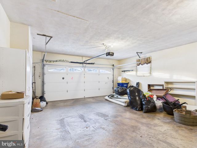 2370 LOUCKS RD, York, PA 17408