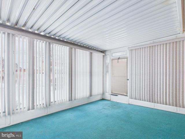 2370 LOUCKS RD, York, PA 17408