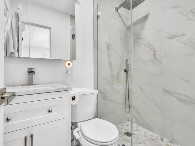 2003 N 42nd Avenue, Hollywood, FL 33021