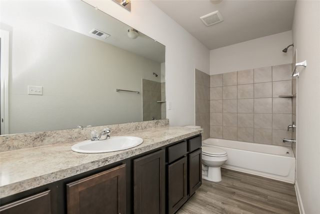 2802 Redhead Place, Ennis, TX 75119