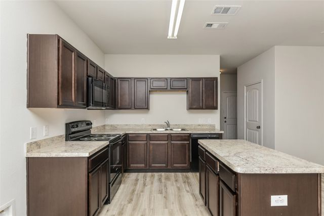 2802 Redhead Place, Ennis, TX 75119