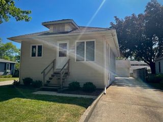 1322 N Prairie Avenue, Joliet, IL 60435
