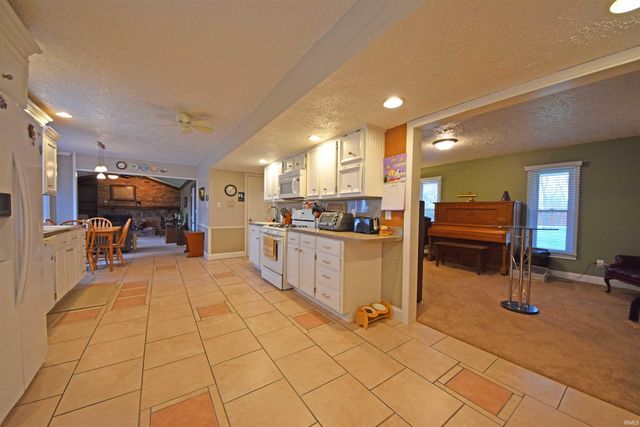 11213 Robinair Drive, Fort Wayne, IN 46818