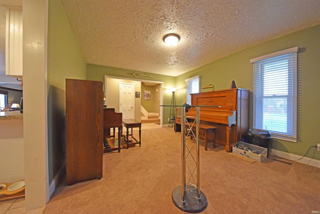 11213 Robinair Drive, Fort Wayne, IN 46818