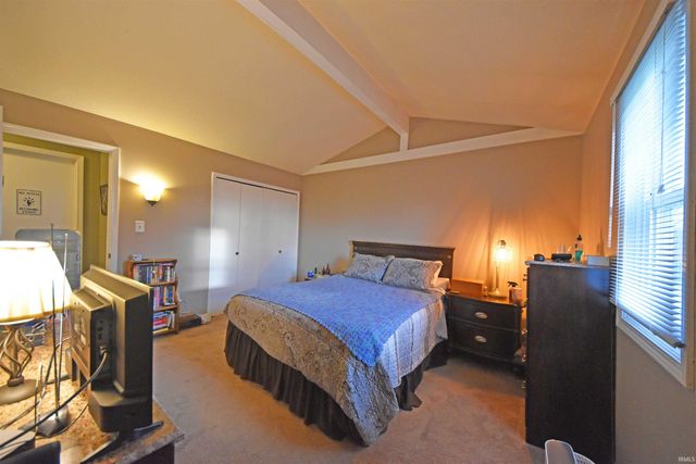 11213 Robinair Drive, Fort Wayne, IN 46818