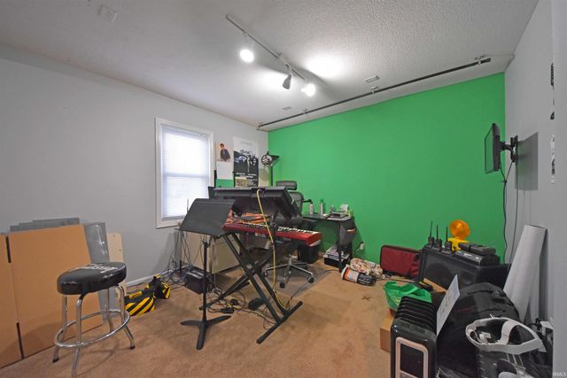 11213 Robinair Drive, Fort Wayne, IN 46818