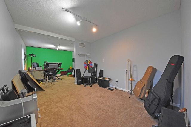 11213 Robinair Drive, Fort Wayne, IN 46818