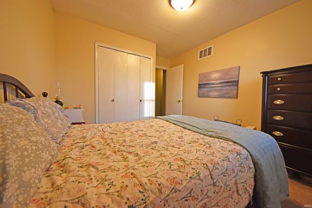 11213 Robinair Drive, Fort Wayne, IN 46818