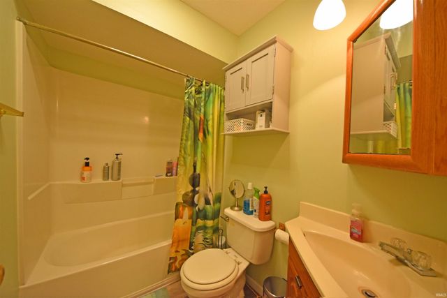 11213 Robinair Drive, Fort Wayne, IN 46818