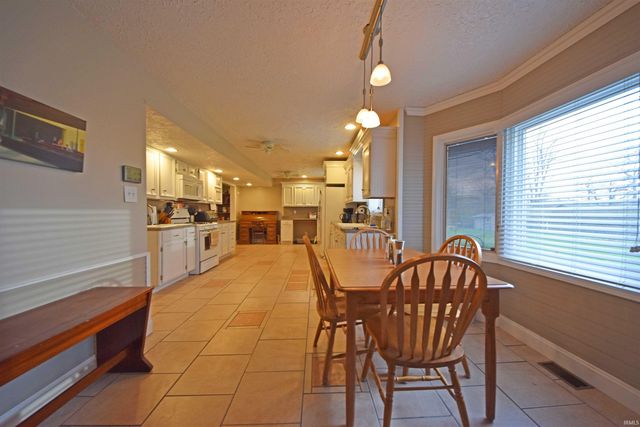 11213 Robinair Drive, Fort Wayne, IN 46818