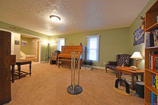 11213 Robinair Drive, Fort Wayne, IN 46818