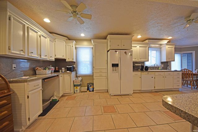 11213 Robinair Drive, Fort Wayne, IN 46818