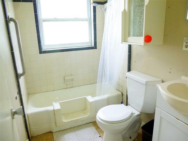 12 HWY 630 W, Frostproof, FL 33843