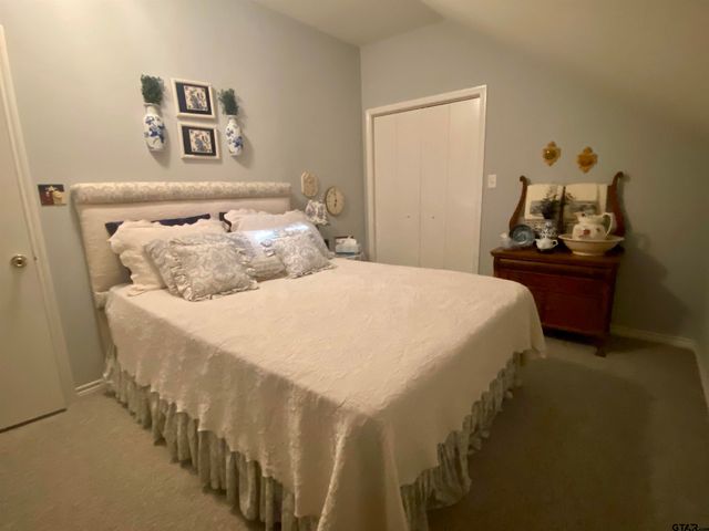 178 Pine Tree Unit B, Holly Lake Ranch, TX 75765