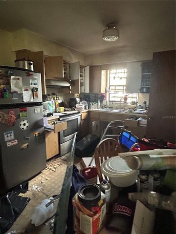 2887 DIVISION DRIVE N, St Petersburg, FL 33714