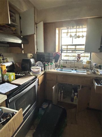 2887 DIVISION DRIVE N, St Petersburg, FL 33714