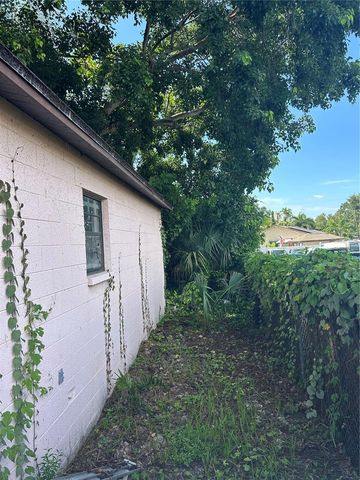 2887 DIVISION DRIVE N, St Petersburg, FL 33714