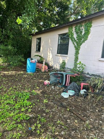 2887 DIVISION DRIVE N, St Petersburg, FL 33714