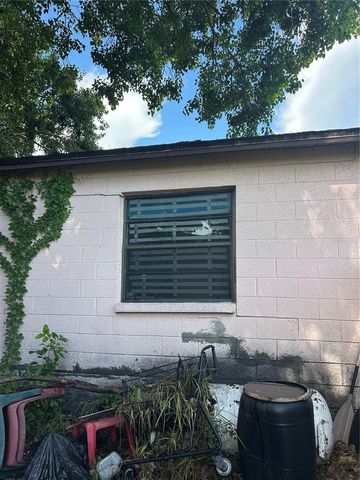 2887 DIVISION DRIVE N, St Petersburg, FL 33714