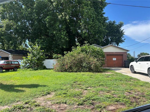 2887 DIVISION DRIVE N, St Petersburg, FL 33714